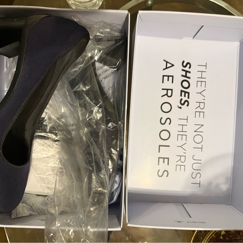 AEROSOLES Women's Navy Flats